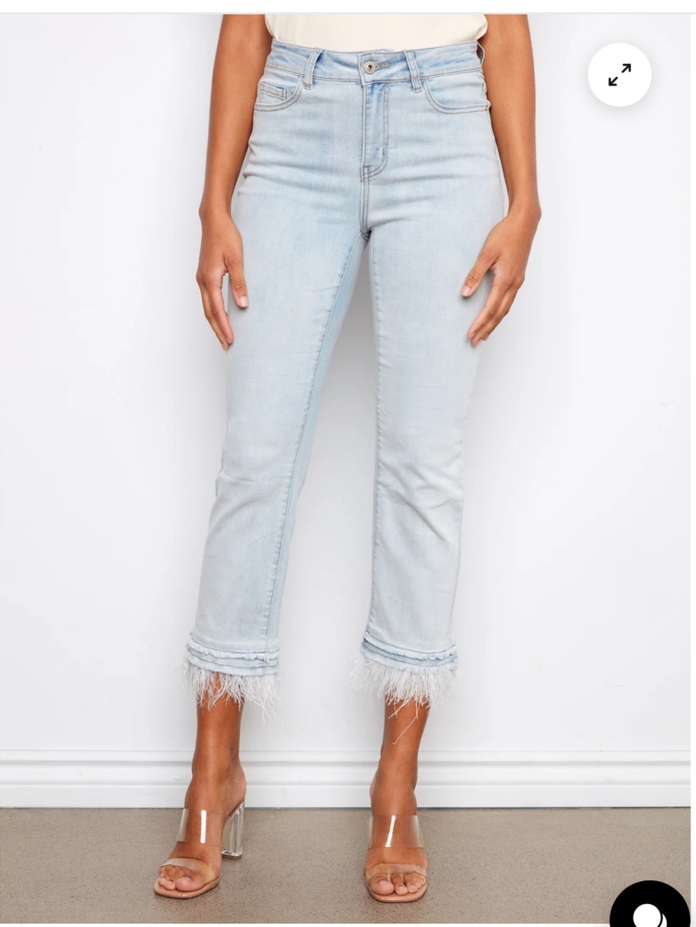 CHARLIE B Cropped Jeans With Removable Feather Hem Bleach Blue BRAND NEW Size 10